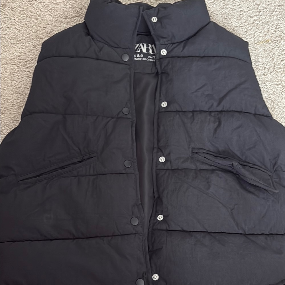 Zara Men's Dark Puffer Vest